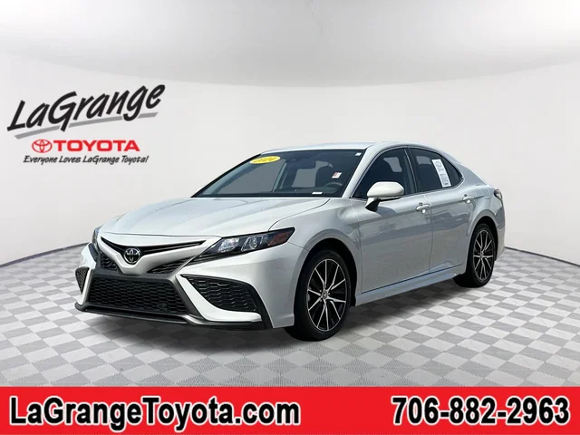2024 Toyota Camry SE
