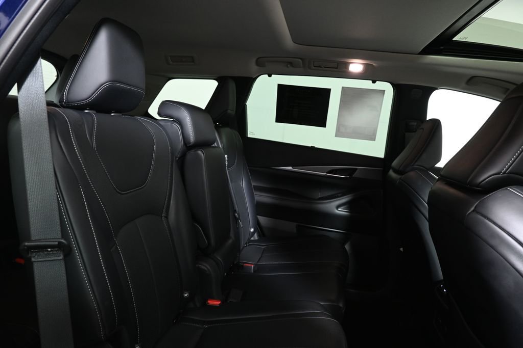 Certified Used 2023 Blue INFINITI LUXE image 34
