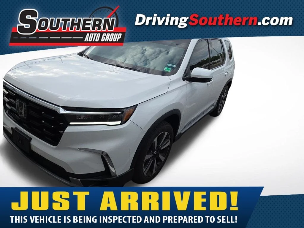 2024 Honda Pilot Touring AWD's photo
