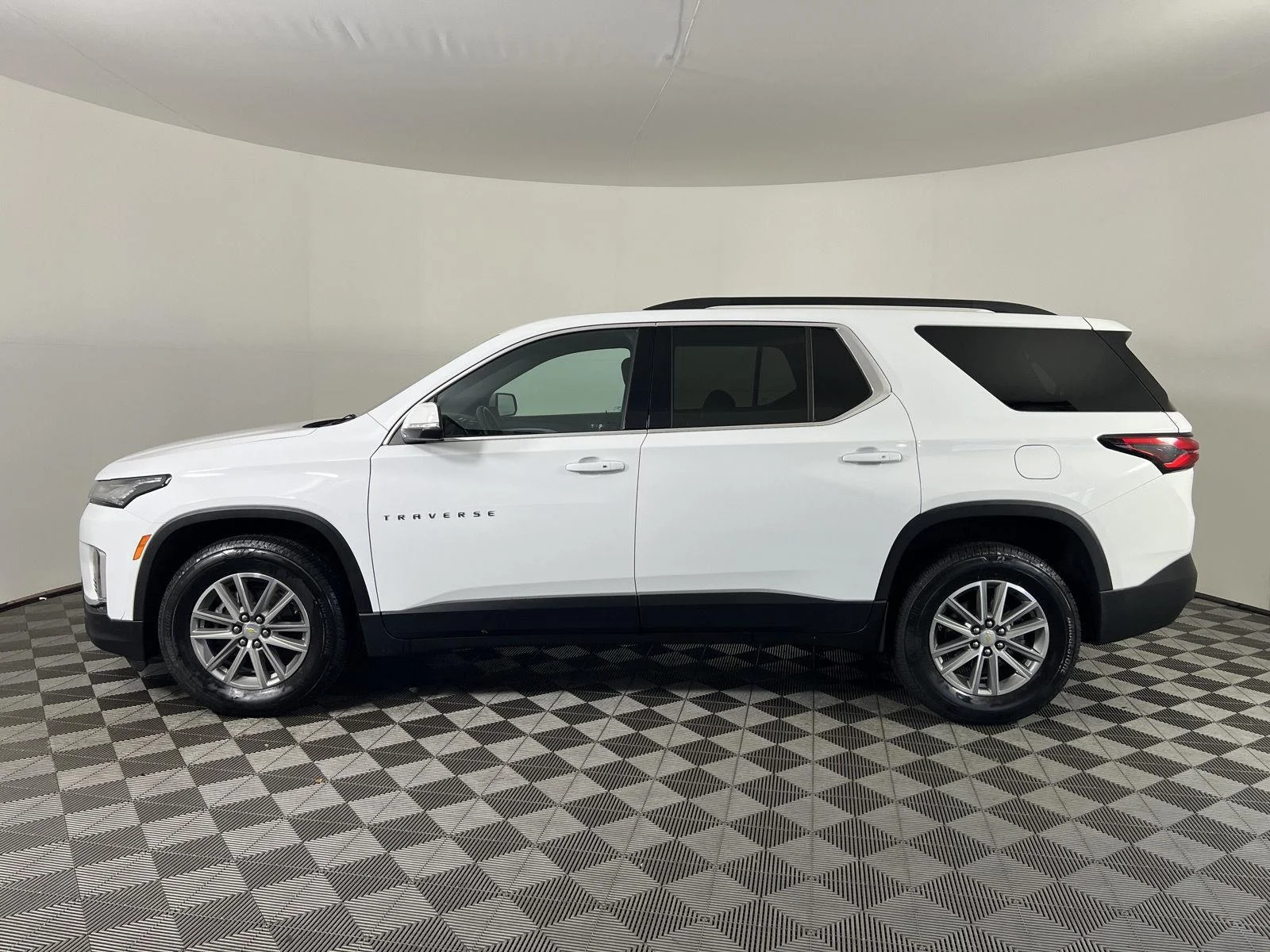 Used 2023 Summit White Chevrolet LT image 30