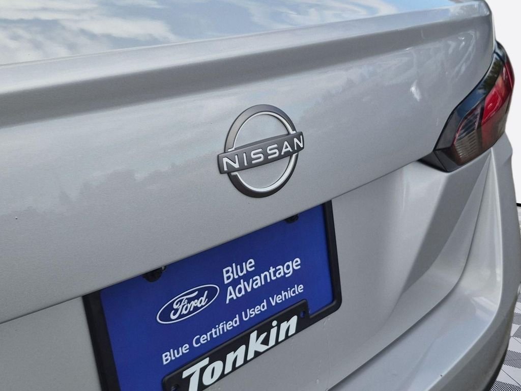 Certified Used 2025 Brilliant Silver Metallic Nissan 1.6 SV image 24