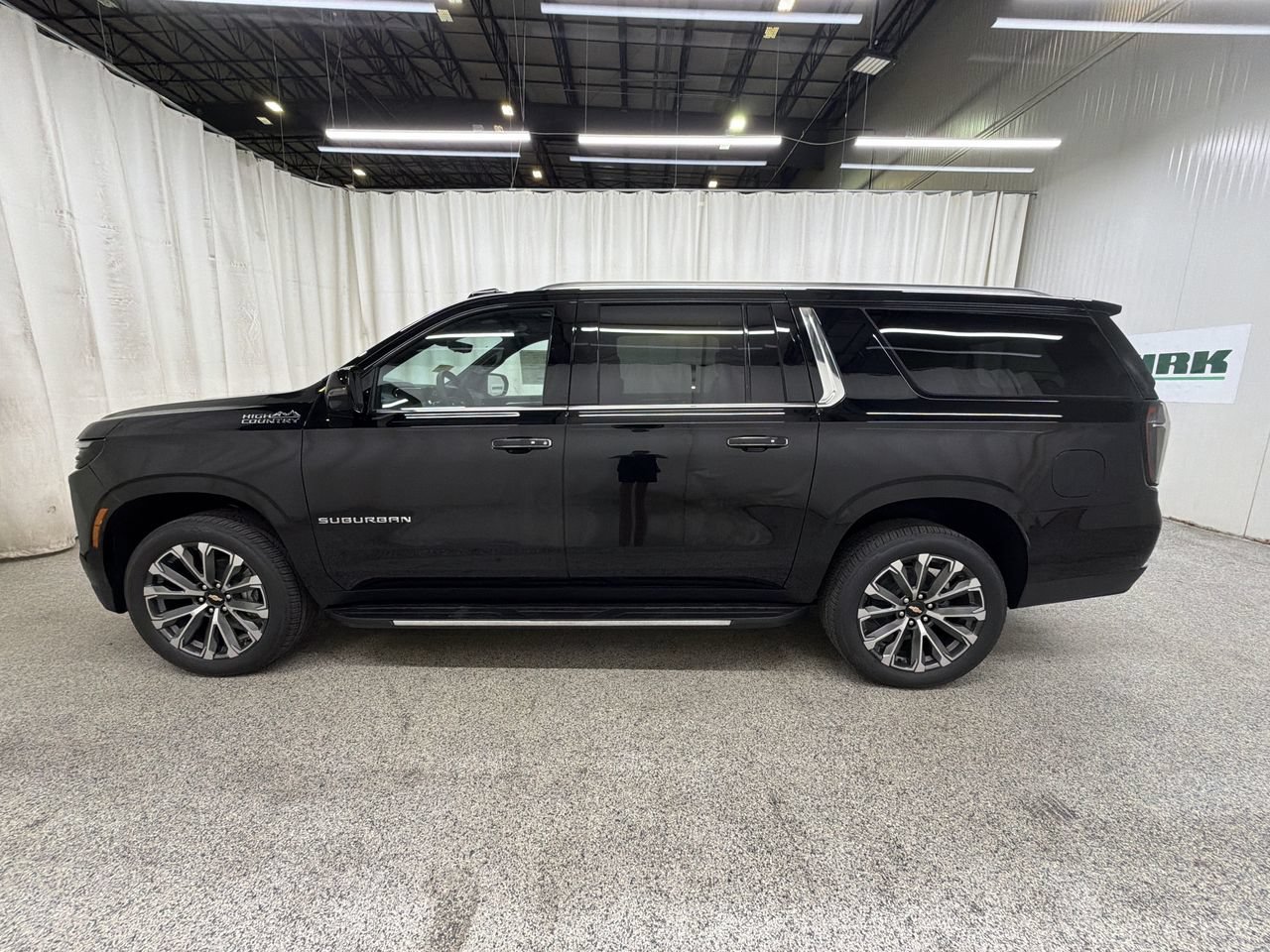 2026 Chevrolet Suburban High Country - Photo 6