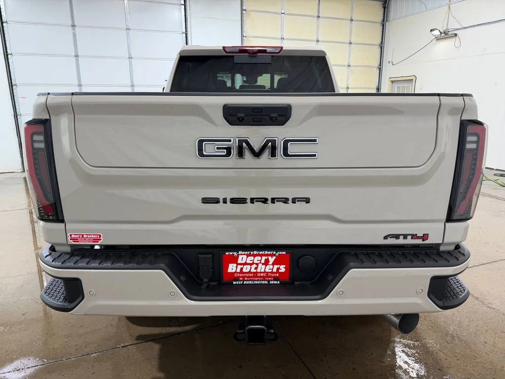2026 GMC Sierra 2500HD AT4 - Photo 9