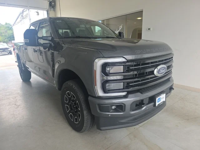 2026 Ford Super Duty F-350® Platinum®