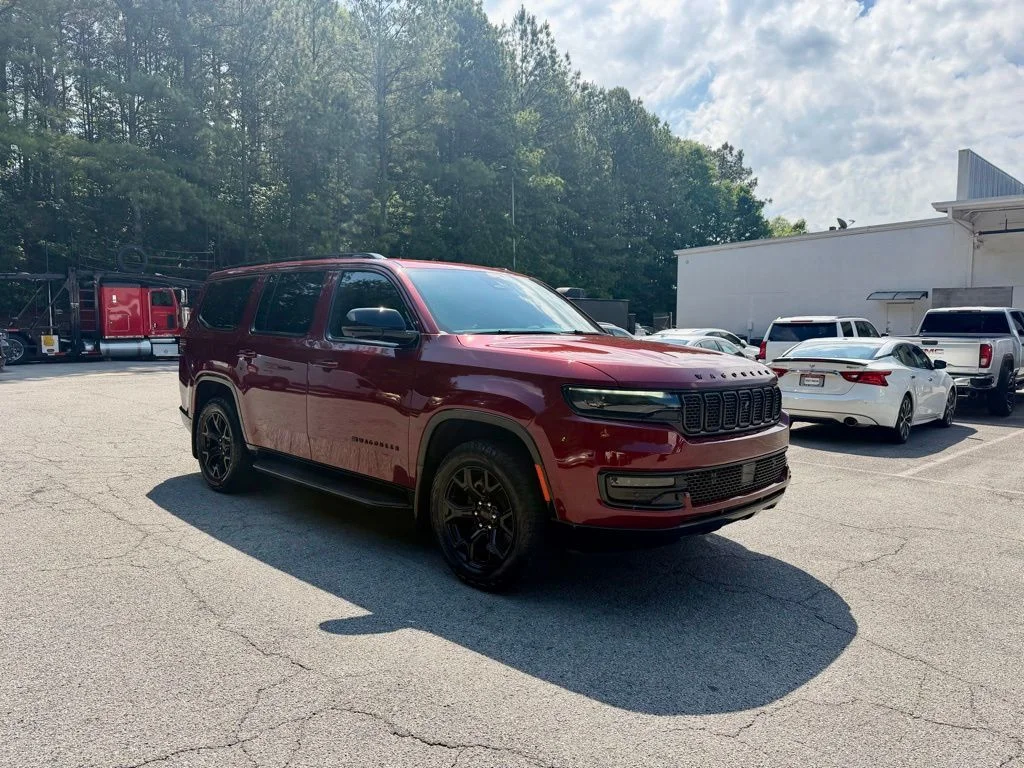 2023 Jeep Wagoneer Series II Carbide 4WD's photo