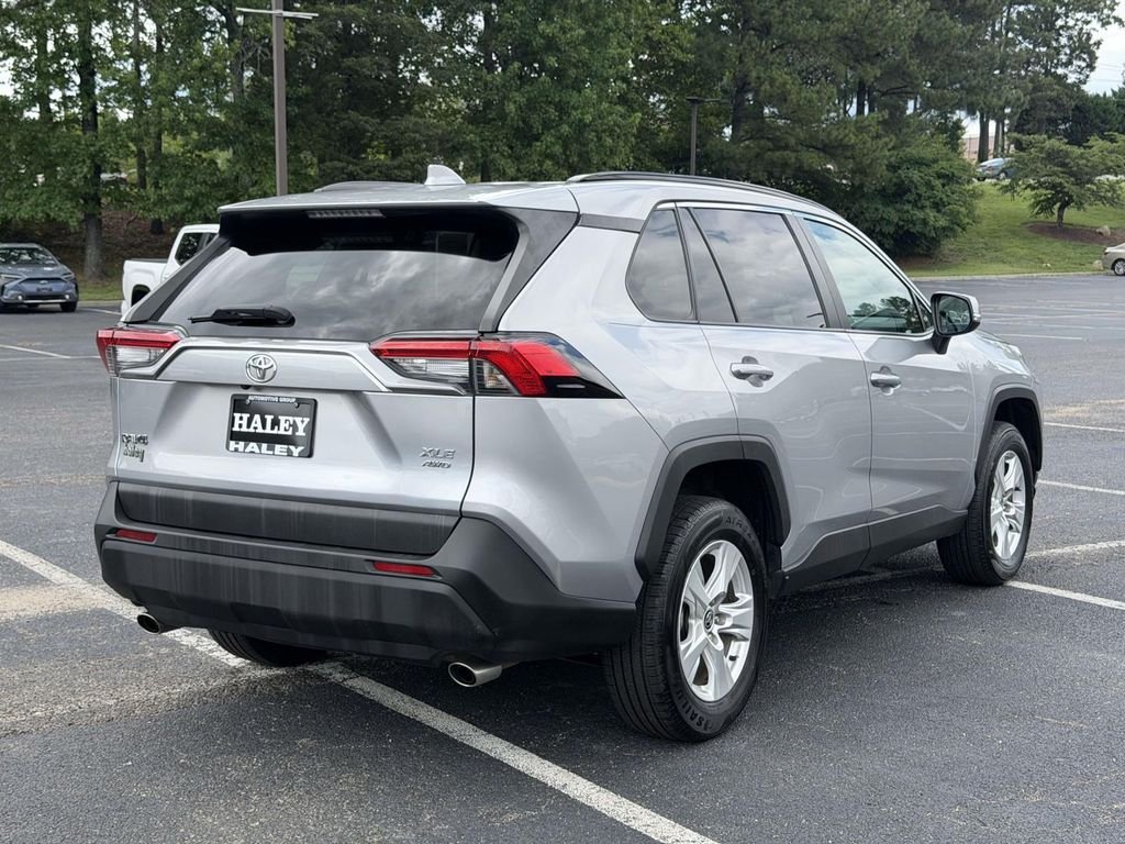 Used 2021 Silver Toyota XLE image 20