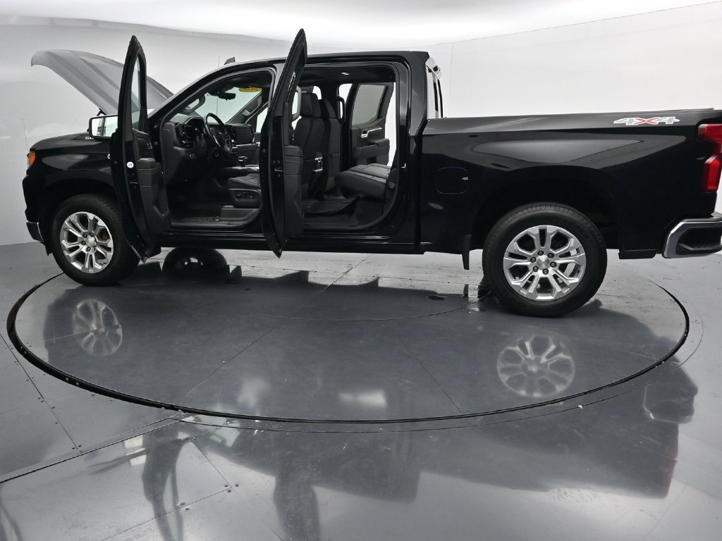 Used 2022 Black Chevrolet LTZ image 42