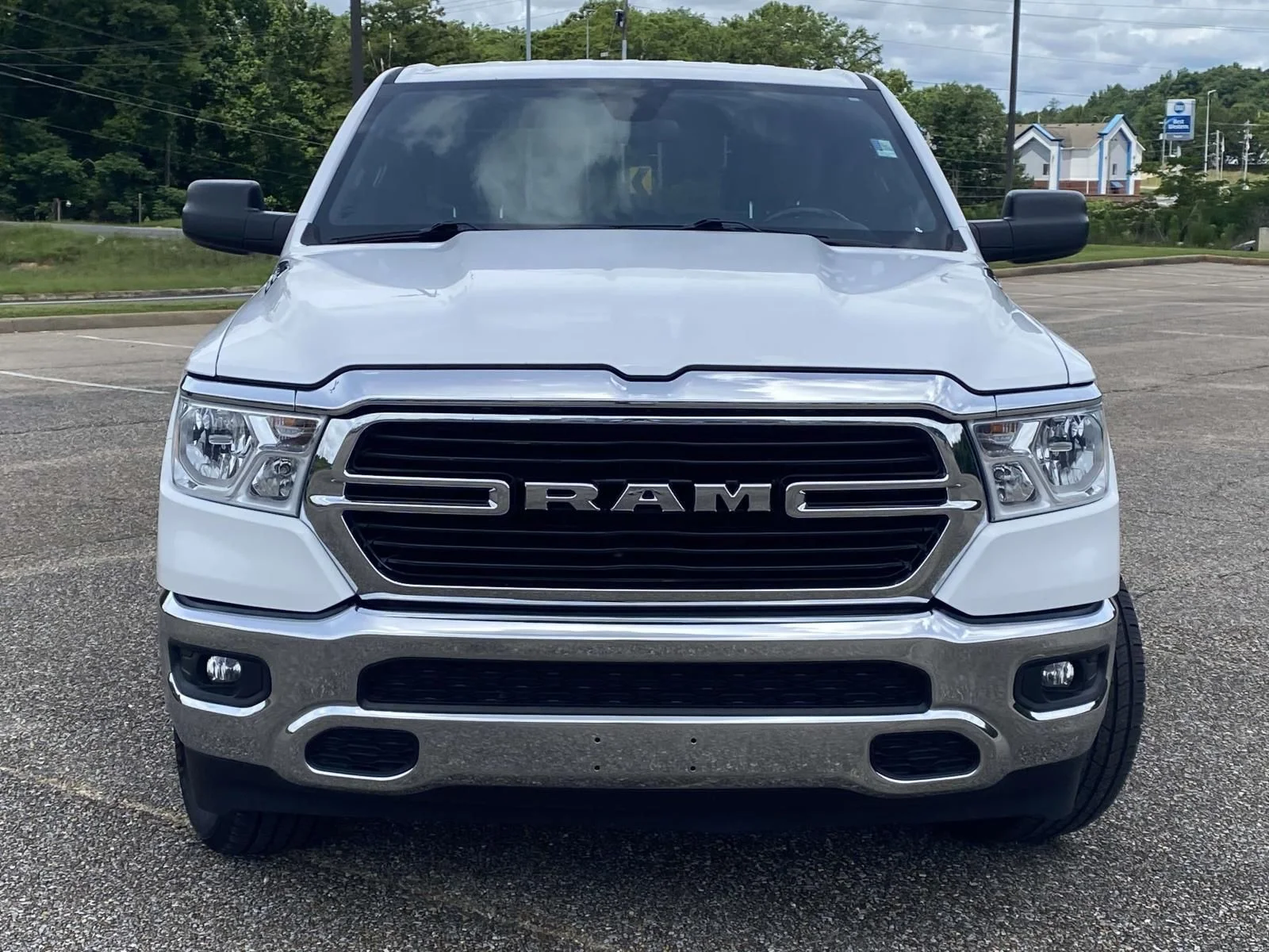 Used 2021 White Ram Big Horn/Lone Star image 2