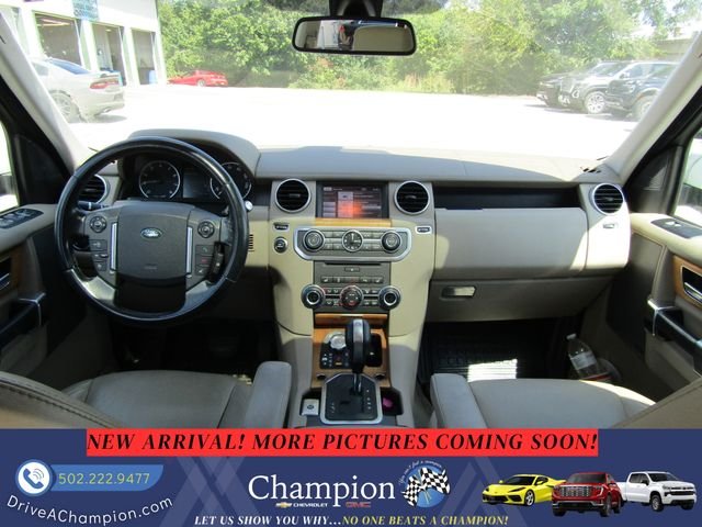 Used 2012 White Land Rover V8 image 10