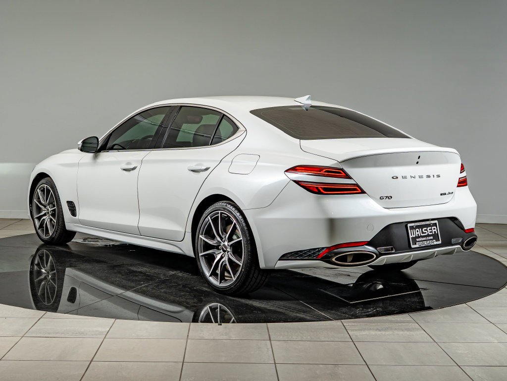 Used 2022 Uyuni White Genesis 3.3T image 7