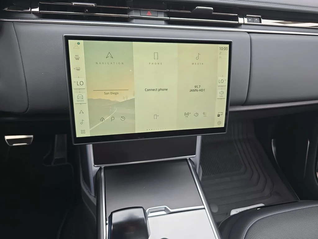 2025 Land Rover Range Rover SV - Photo 21