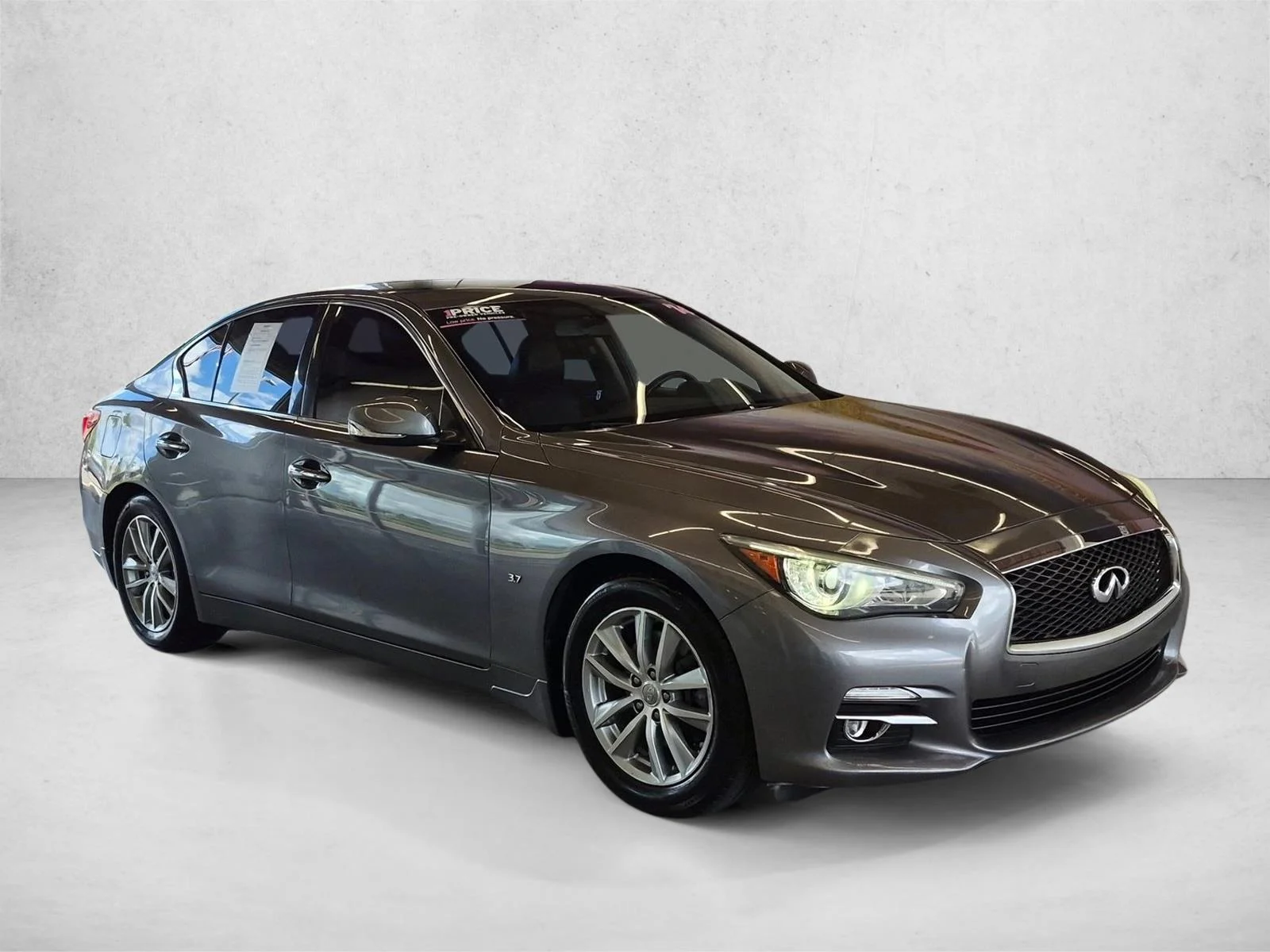 Used 2014 Graphite Shadow INFINITI  image 3