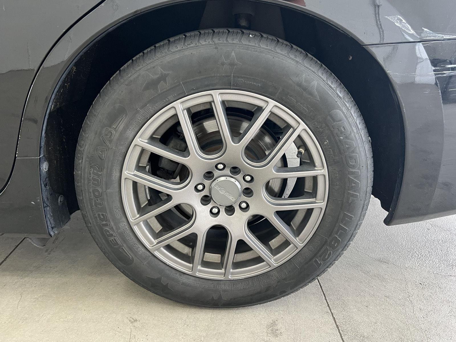 Used 2016 Super Black Nissan 2.5 S image 10