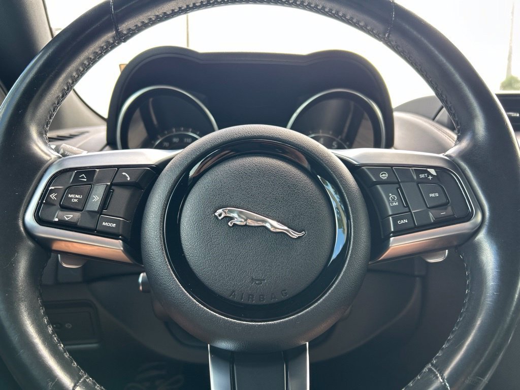 Used 2018 White Jaguar Base image 16