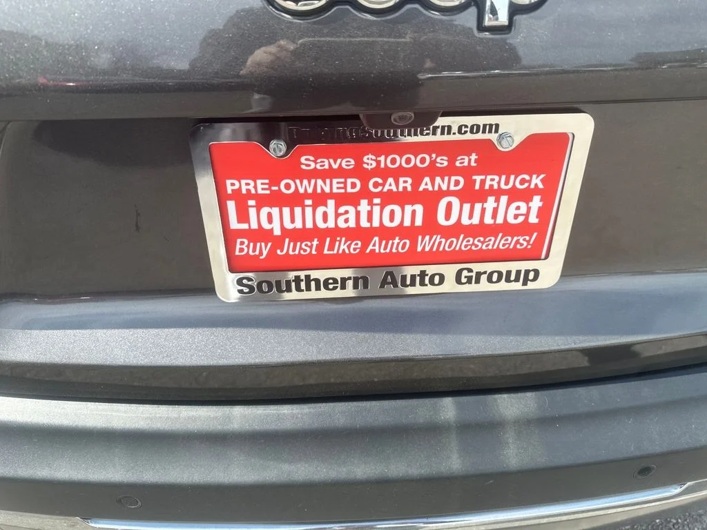 Used 2019 Gray Jeep Limited image 22