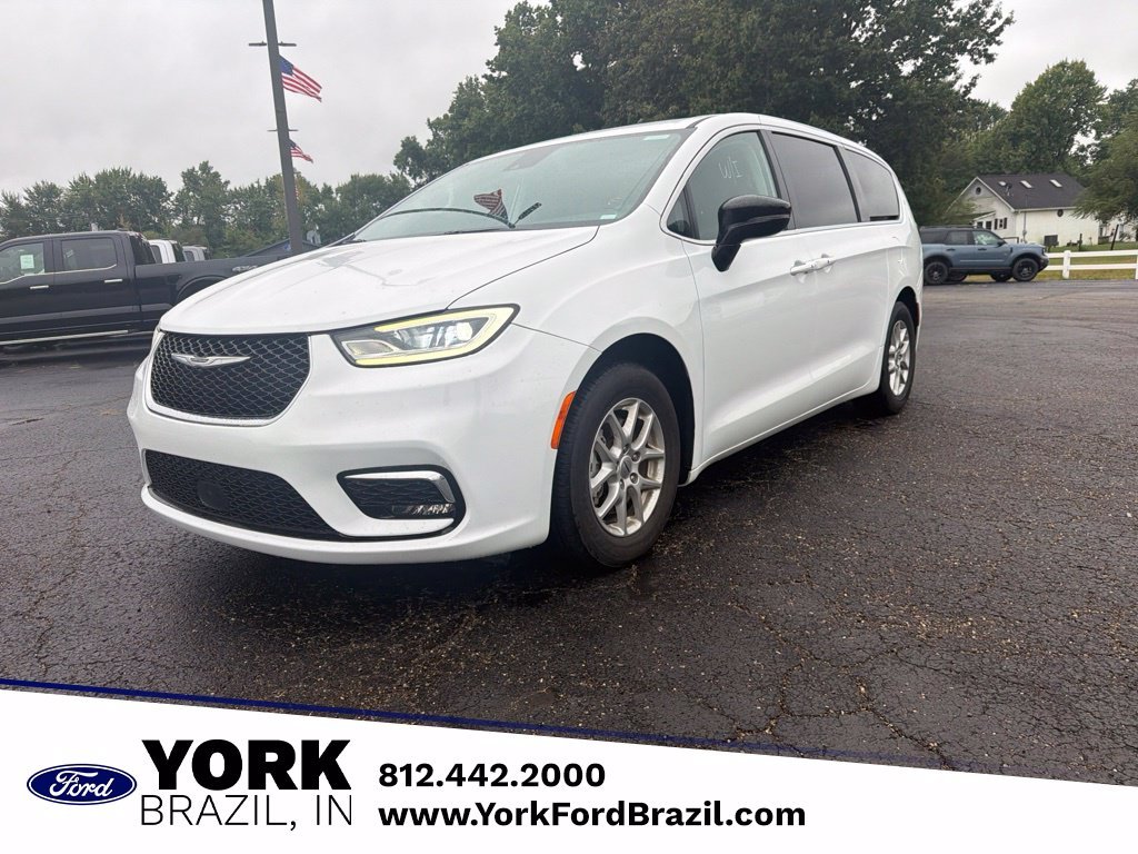 2024 Chrysler Pacifica Touring L