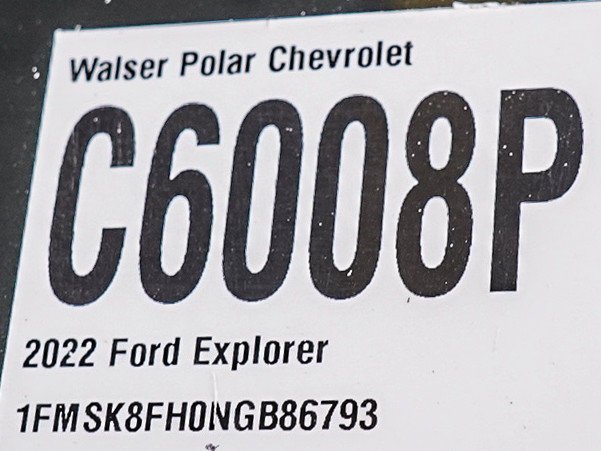 Used 2022  Ford Limited image 32