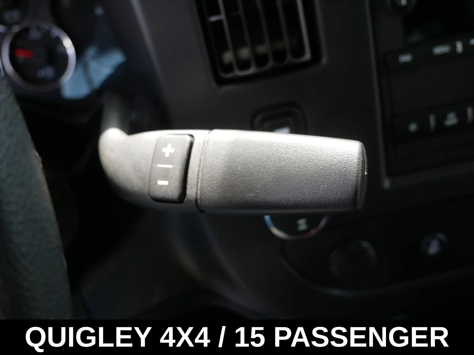 2024 Chevrolet Express Passenger LT - Photo 32