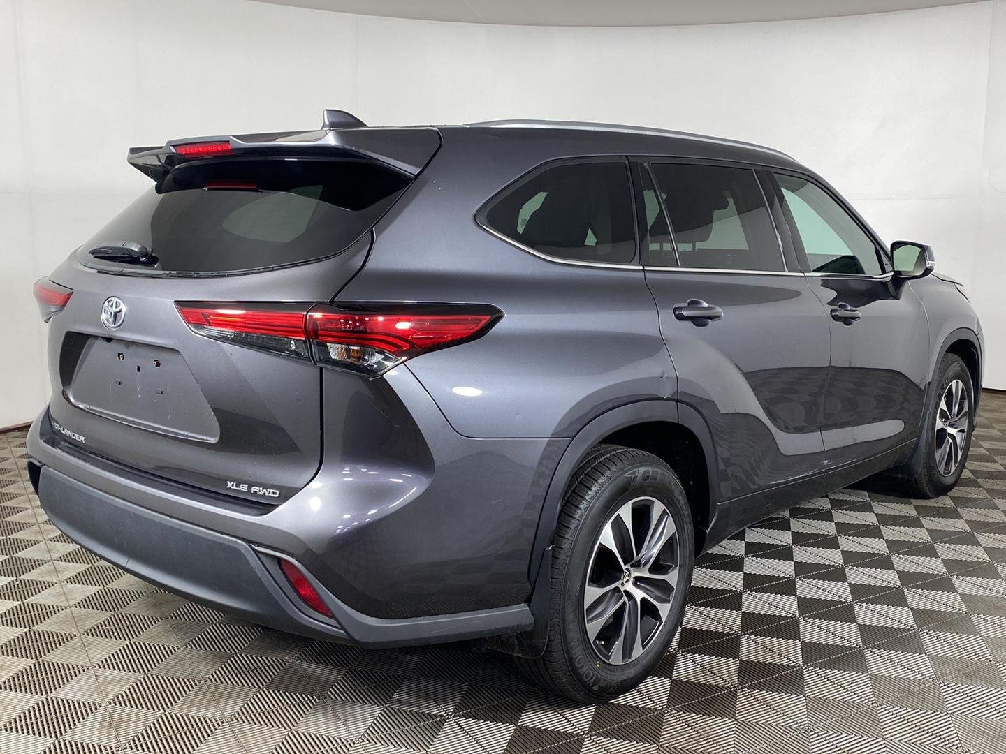 Used 2021 Magnetic Gray Metallic Toyota XLE image 26