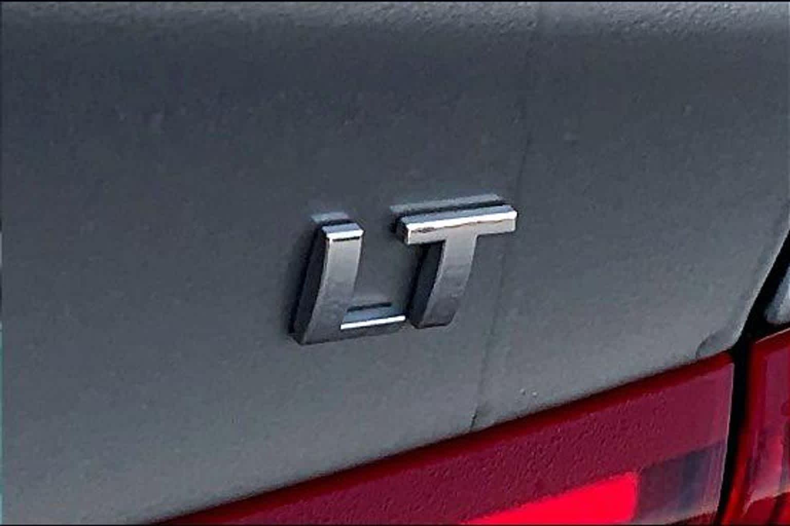 Used 2024 Sterling Gray Metallic Chevrolet LT image 10