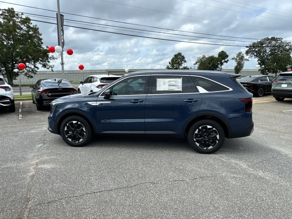 2025 Kia Sorento S - Photo 6