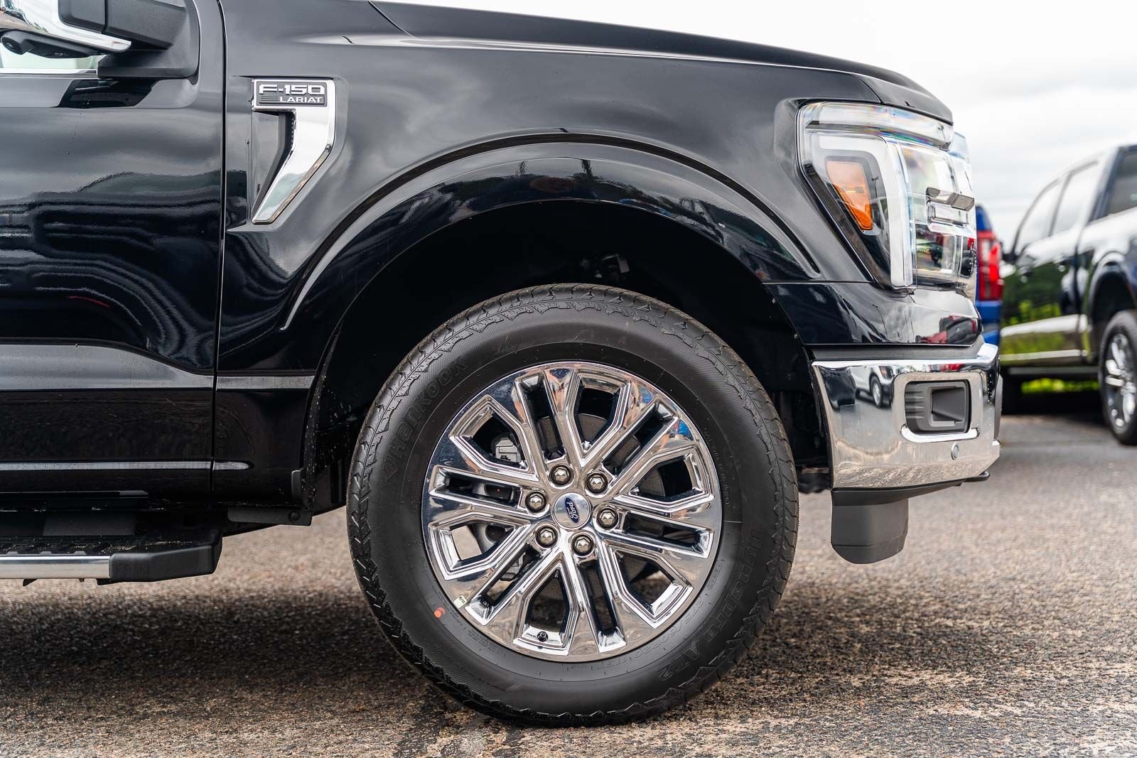 New 2026 Agate Black Metallic Ford Lariat® image 5