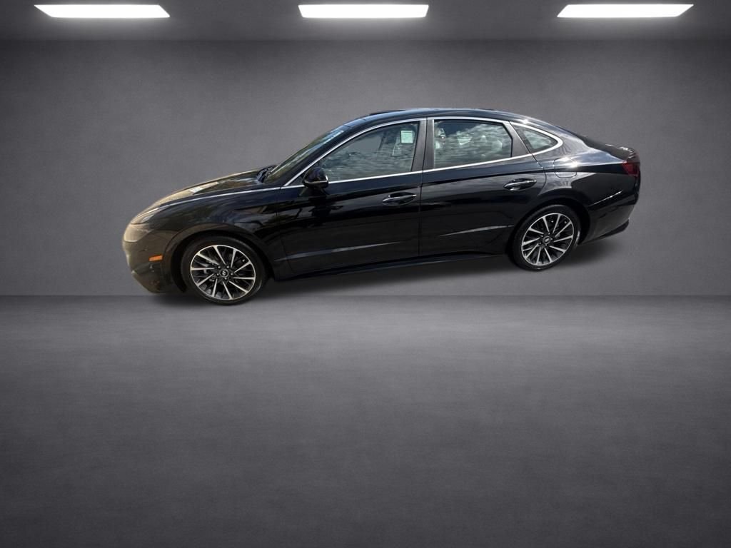 Used 2020 Black Hyundai Limited image 4