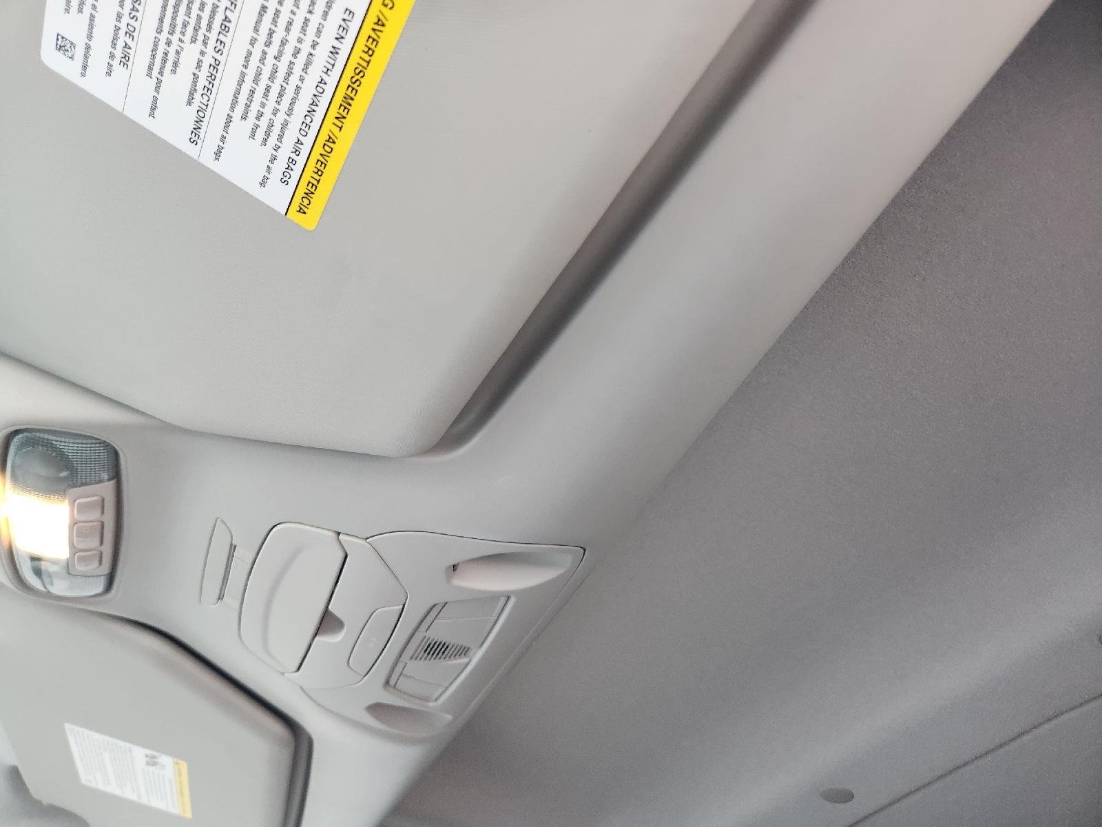 Used 2023 Frozen White Ford XLT image 25
