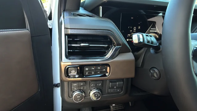 Used 2026 White GMC Denali Ultimate image 22