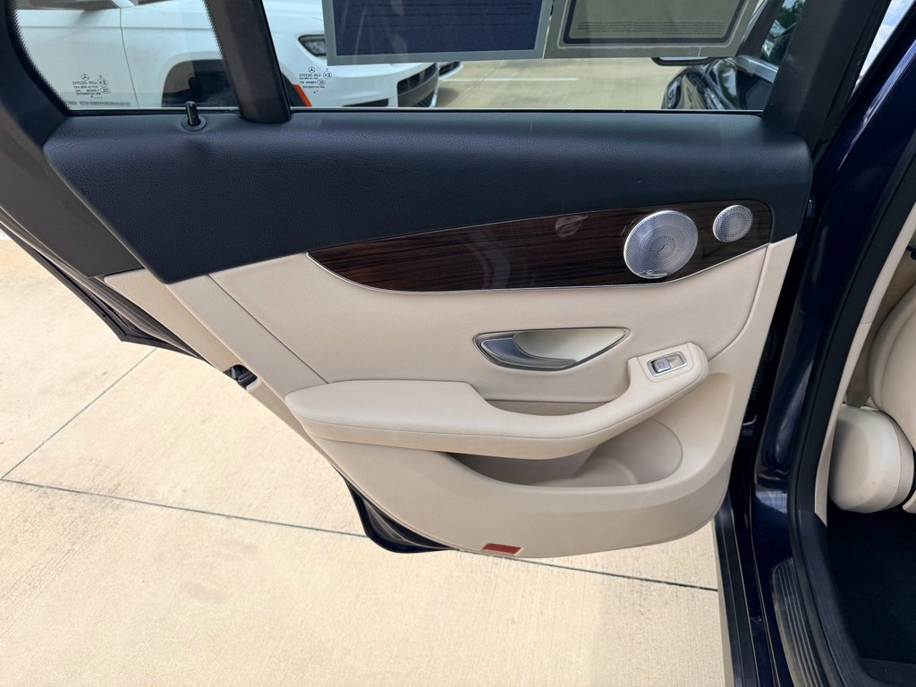 Used 2016 Lunar Blue Metallic Mercedes-Benz 300 image 25