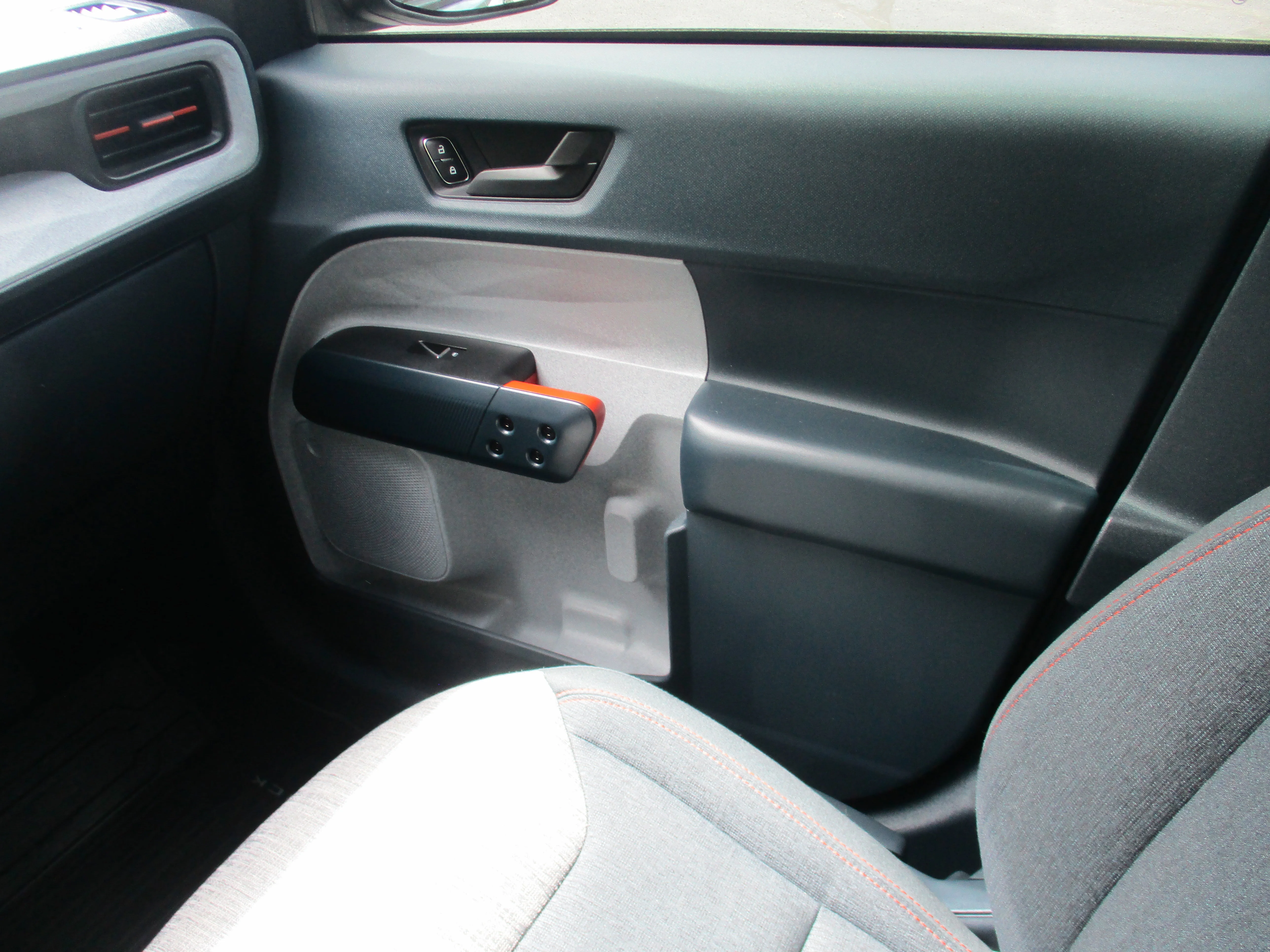 Used 2022 Area 51 Ford XLT Hybrid FWD image 23
