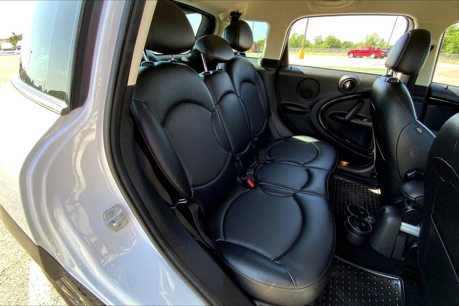 Used 2016 Light White MINI S image 19