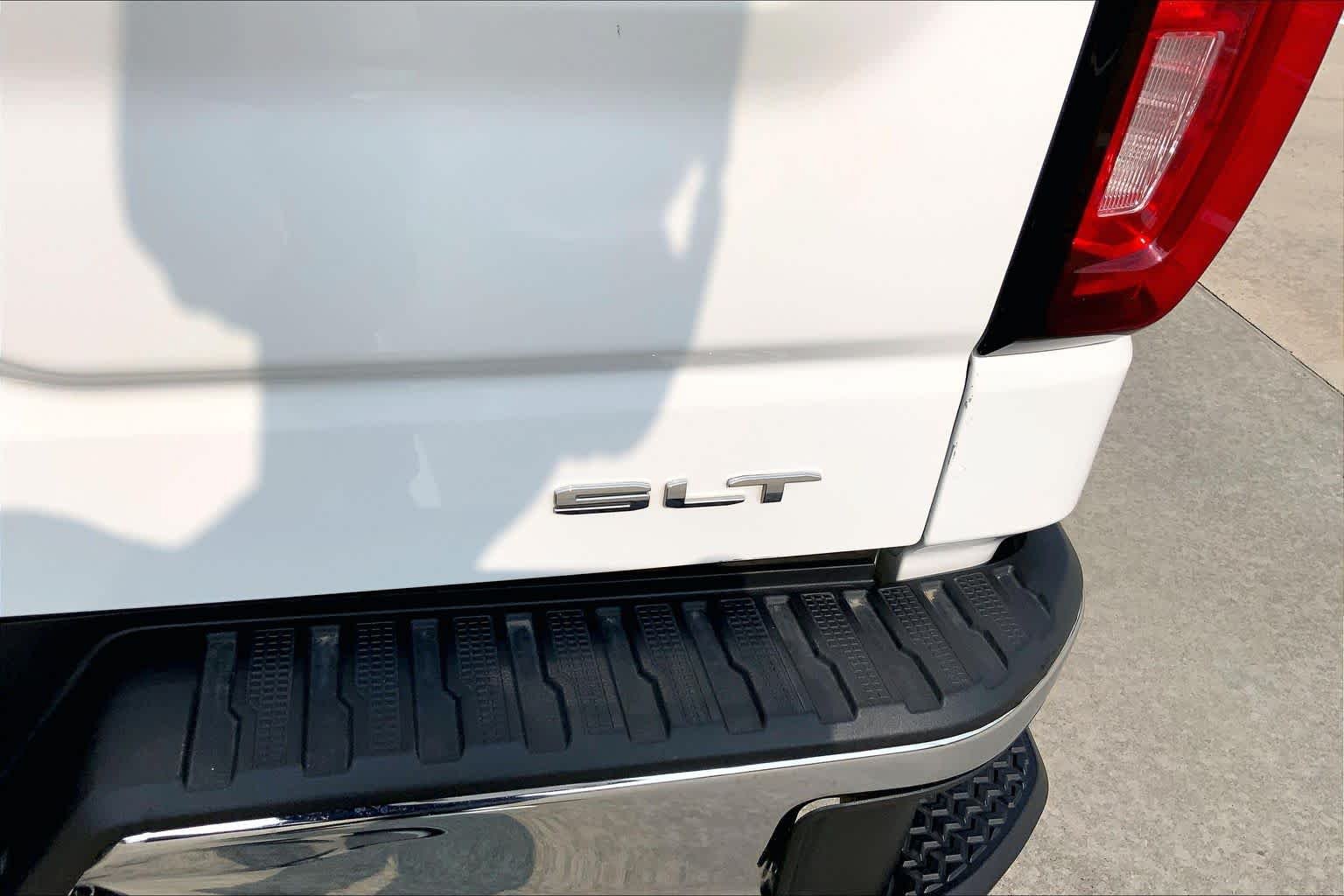 2025 GMC Sierra 1500 SLT - Photo 10