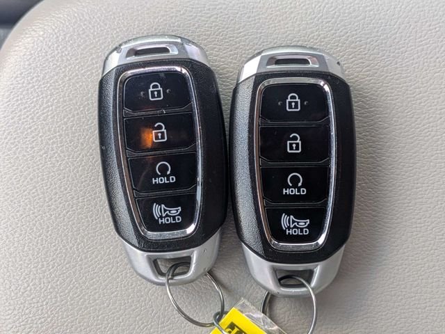 Used 2022 Black Hyundai Limited image 34