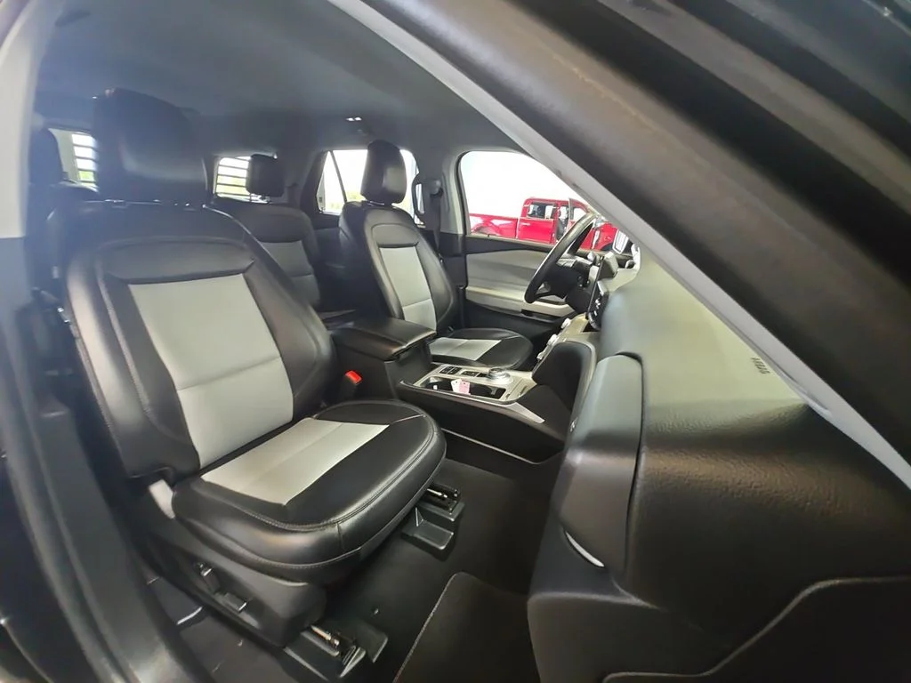 Used 2024 Black Ford XLT image 30