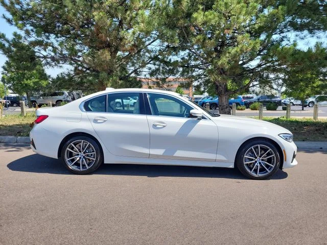 Used 2019 Alpine White BMW 330i xDrive image 2