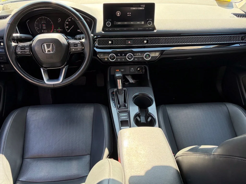2024 Honda Civic Hatchback EX-L - Photo 24