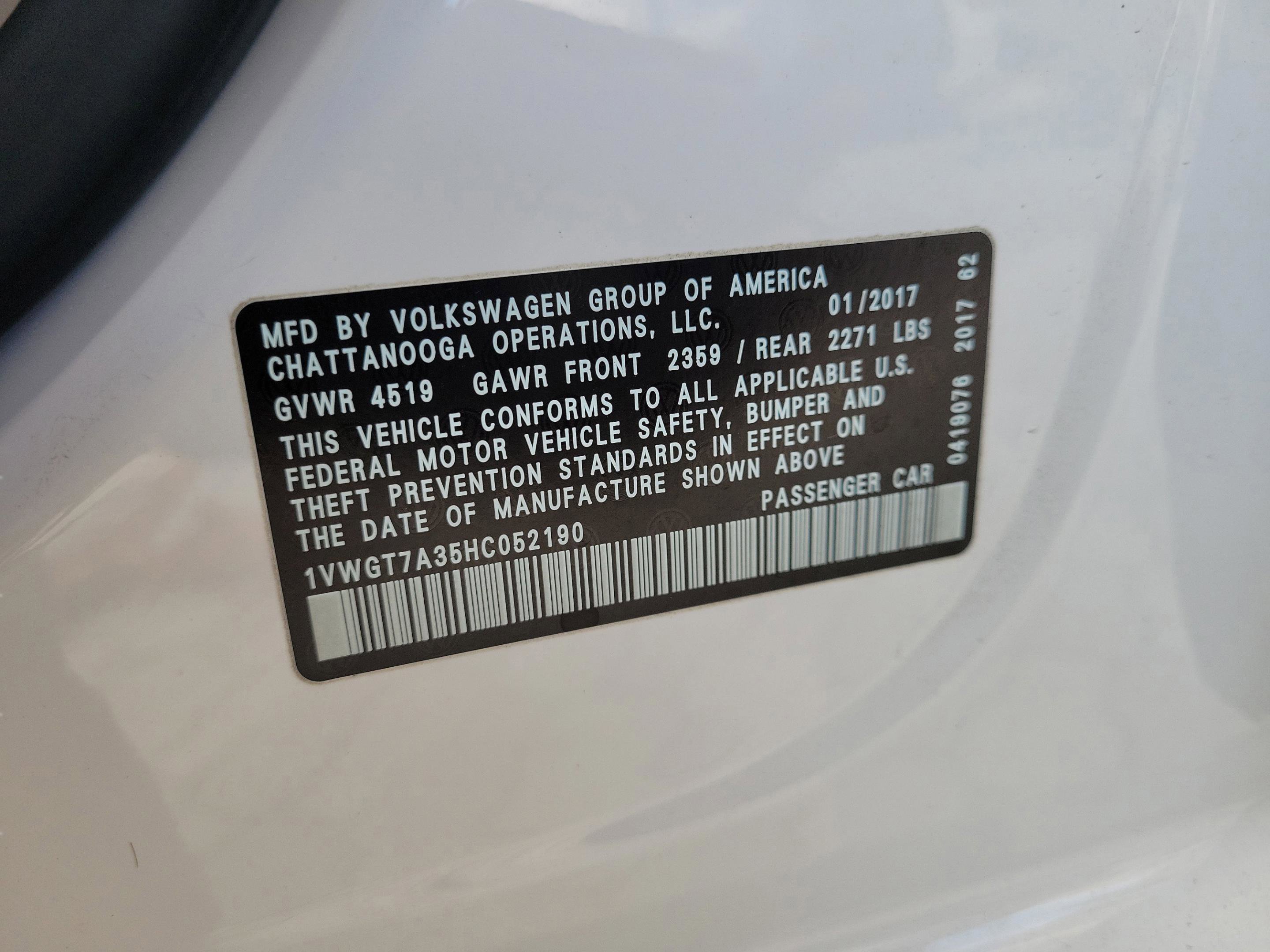 Used 2017  Volkswagen 1.8T SE w/Technology image 32