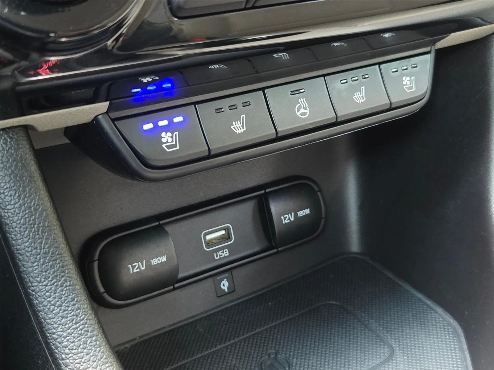 Used 2020 Snow White Pearl Kia EX image 21