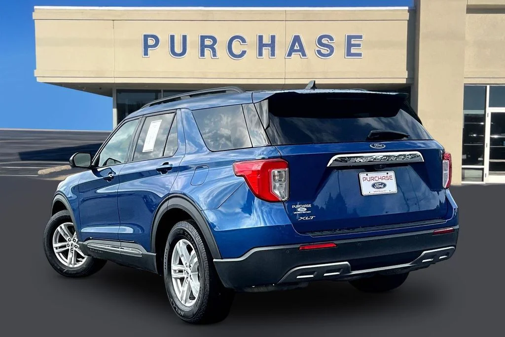 Used 2022 Blue Metallic Ford XLT image 4