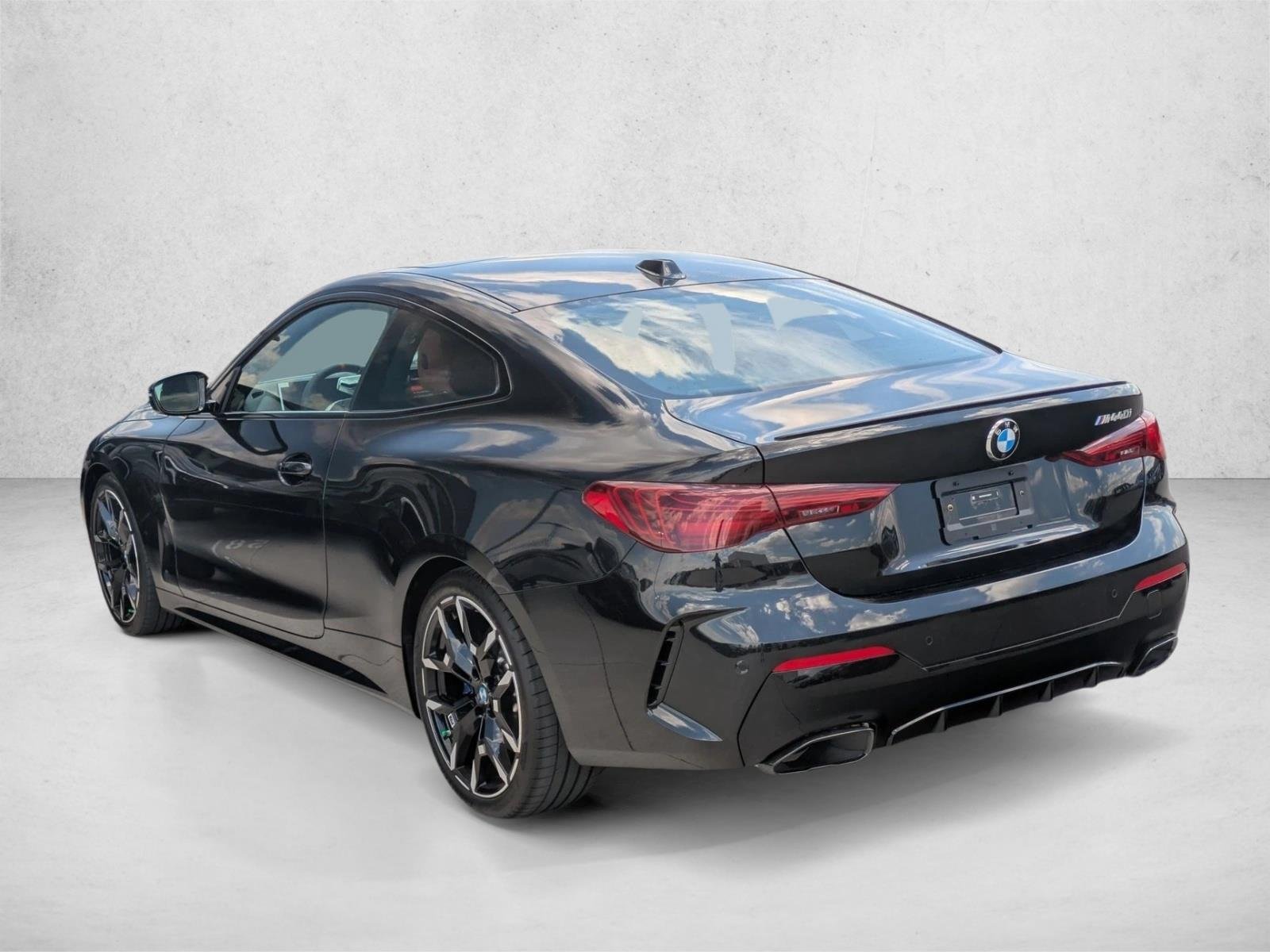 Used 2026 Black Sapphire Metallic BMW M440i image 9