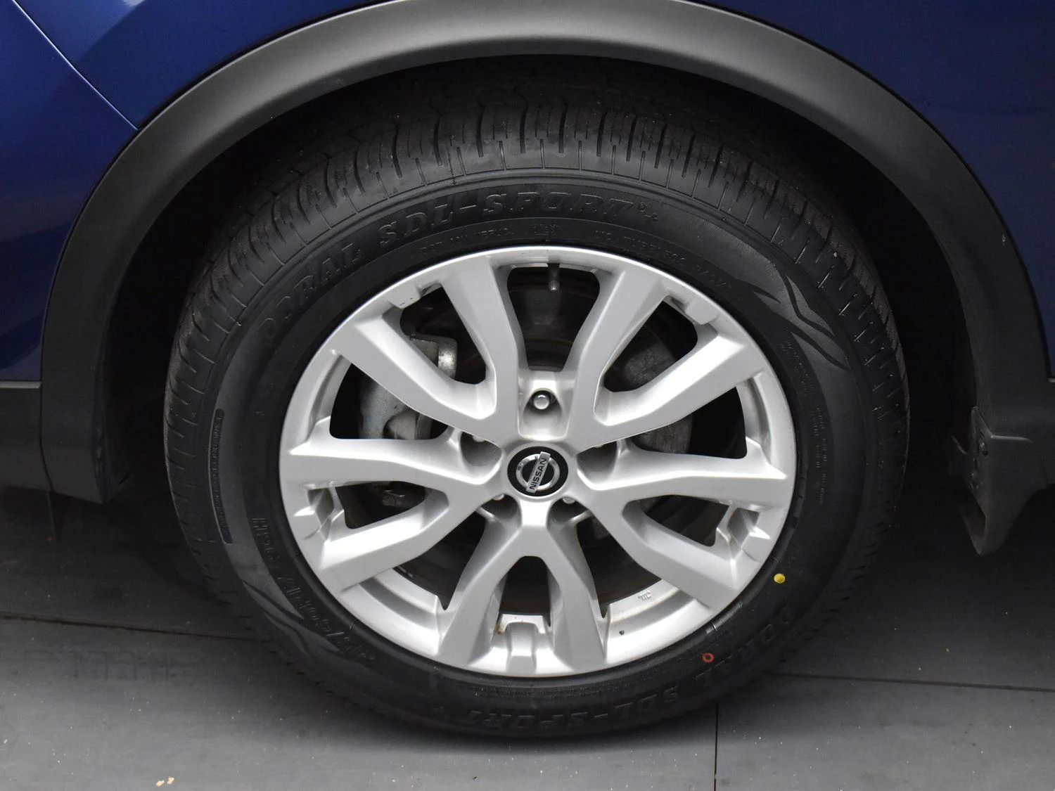Used 2022 Caspian Blue Metallic Nissan S image 29