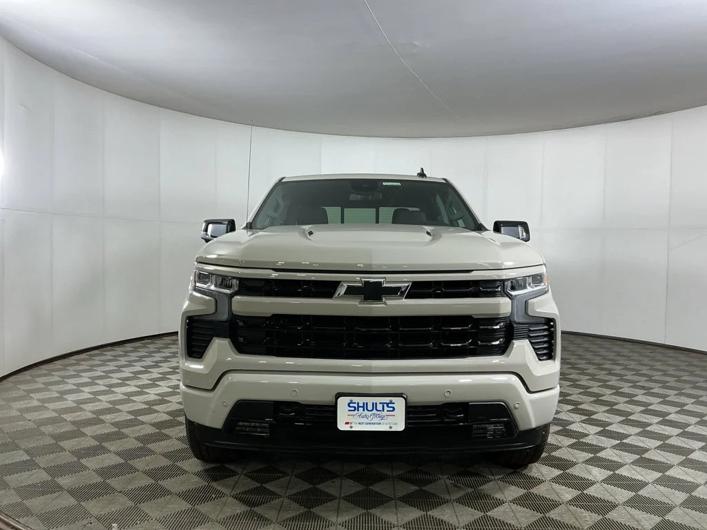 New 2026 White Chevrolet RST image 2