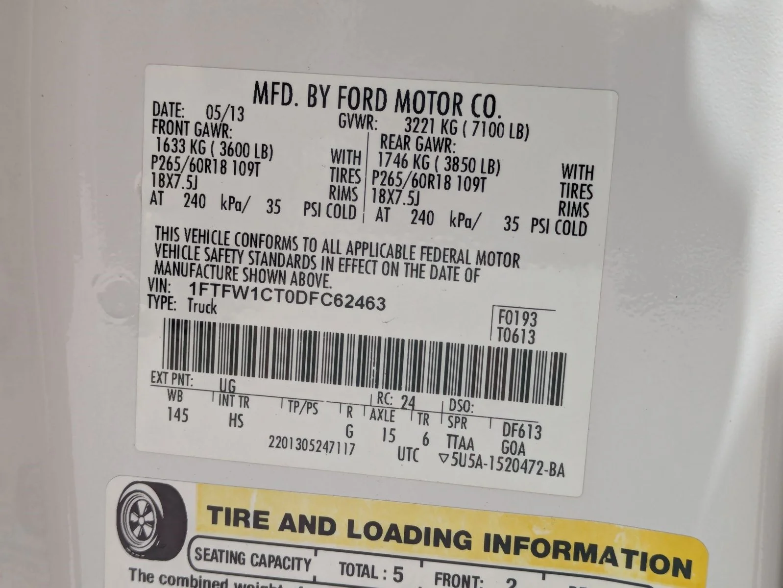 Used 2013  Ford Platinum image 15