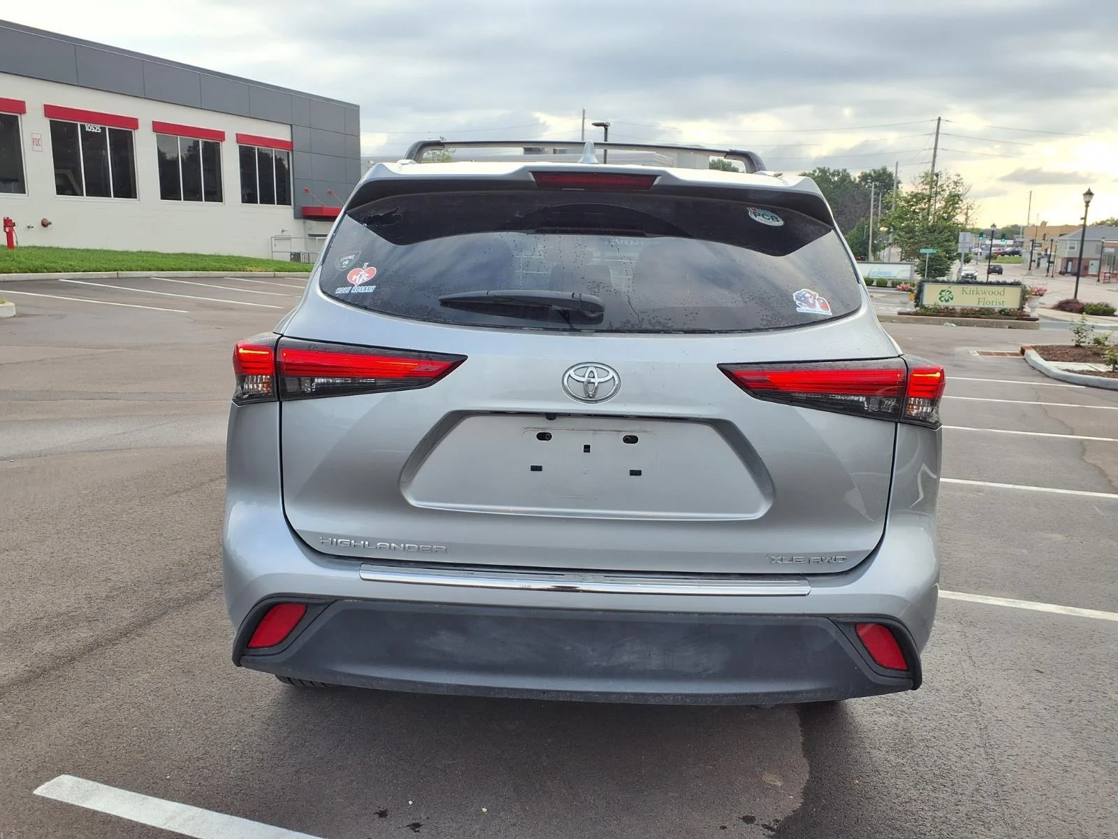 Used 2022 Celestial Silver Metallic Toyota XLE image 30