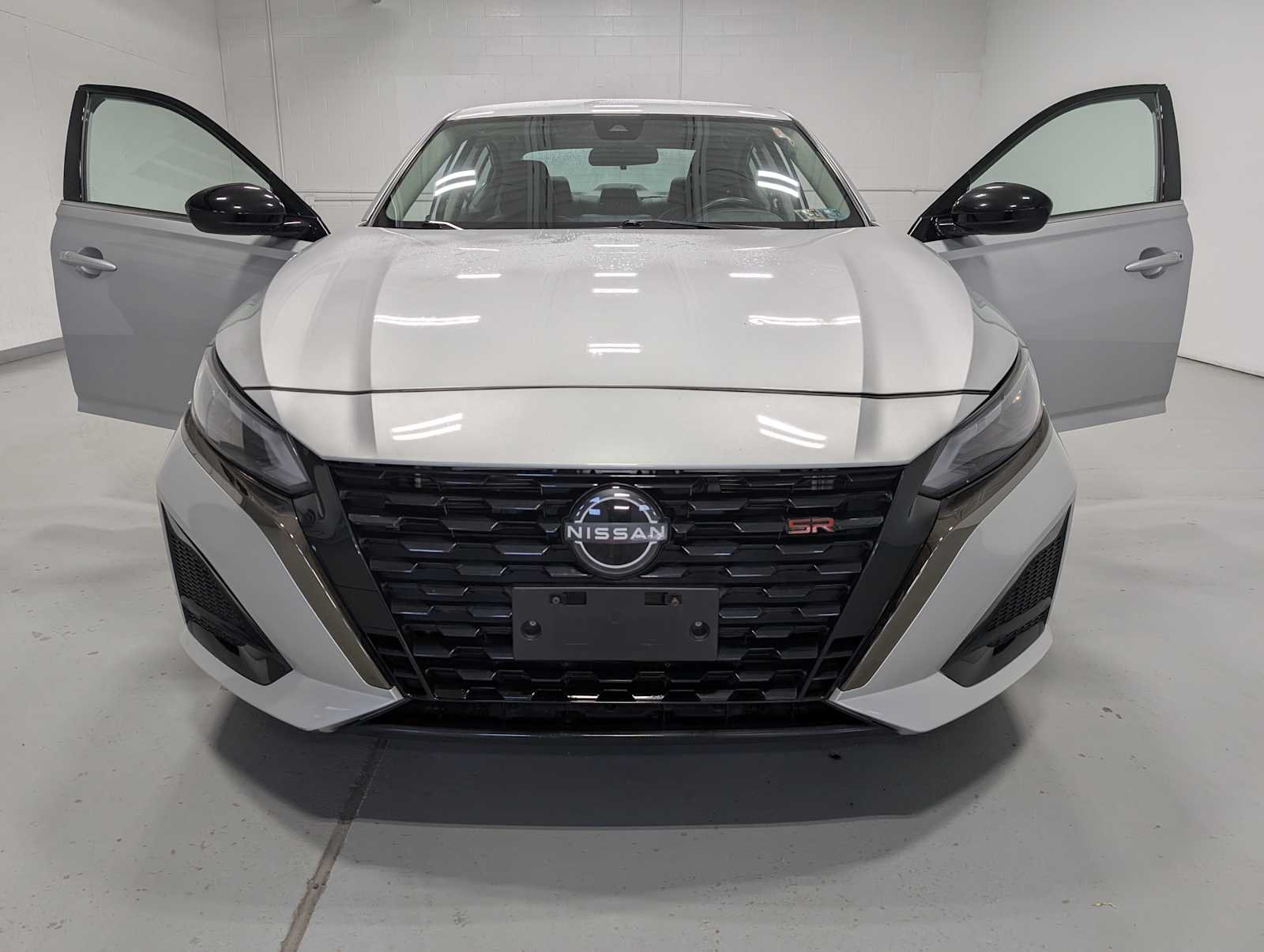 Used 2023 Brilliant Silver Metallic Nissan 2.5 SR image 15