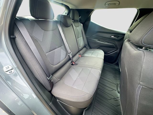 New 2027 Sterling Grey Metallic Chevrolet LT image 28
