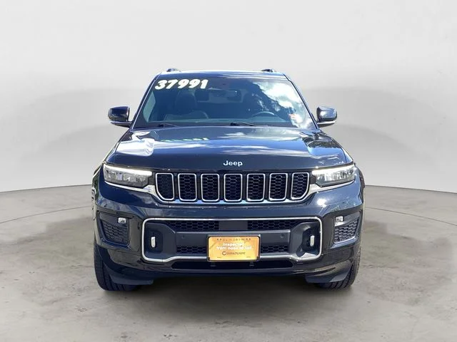 Used 2023 Diamond Black Jeep Overland image 8