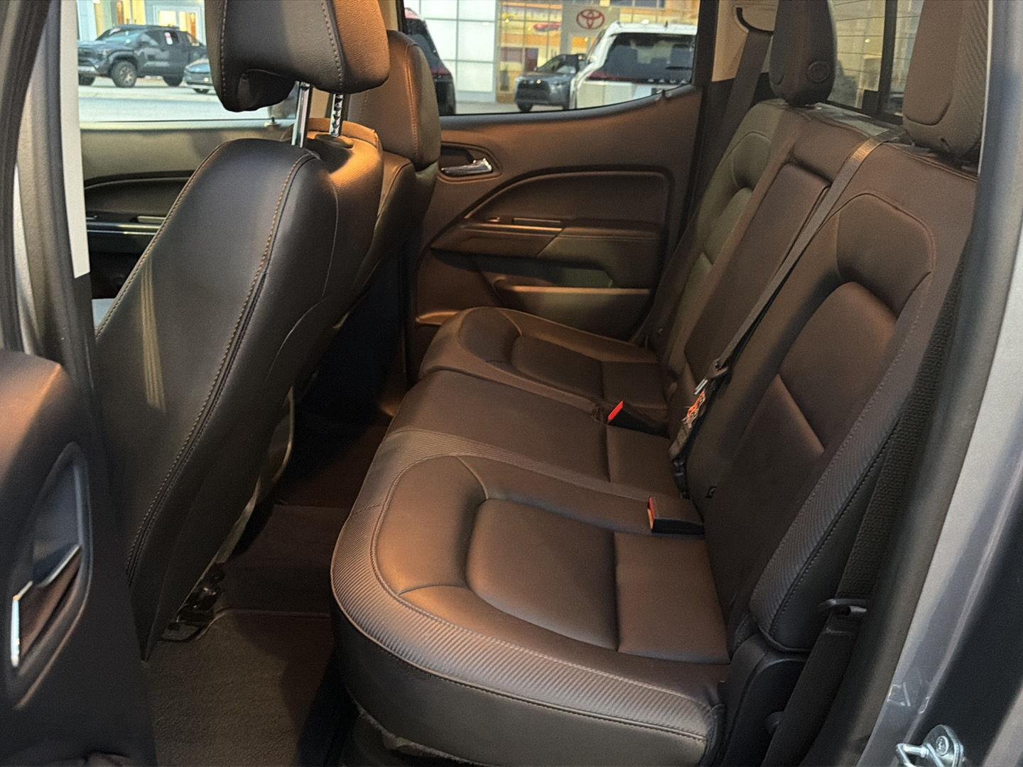 Used 2021 Satin Steel Metallic GMC 4WD AT4 w/Leather image 11