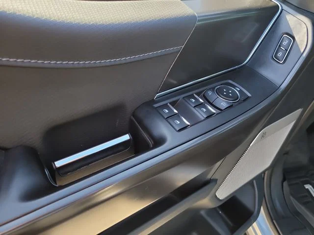 Used 2024 Silver Ford XLT image 17
